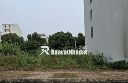 Bán lô đất 100m2 ngay ngã tư quốc lộ 21 đại lộ thăng long, cạnh ĐH Quốc Gia, khu CN Cao Hòa Lạc