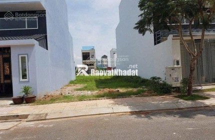 Bán lô đất quốc lộ 21-Khu Công Nghệ Cao-Hòa Lạc-DT 100m2.MT 6m.Full thổ cư-Giá đầu tư chỉ 2tỷ9