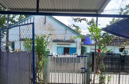 NHÀ VƯỜN KIÊM BÃI GỬI XE