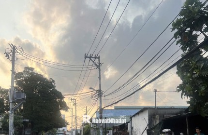 ĐẤT FULL THỔ CƯ MT NGANG 25M, DT 825M2, GIÁ 30 TỶ, ĐANG CHO THUÊ 60TR/THÁNG. LH:0985160979.