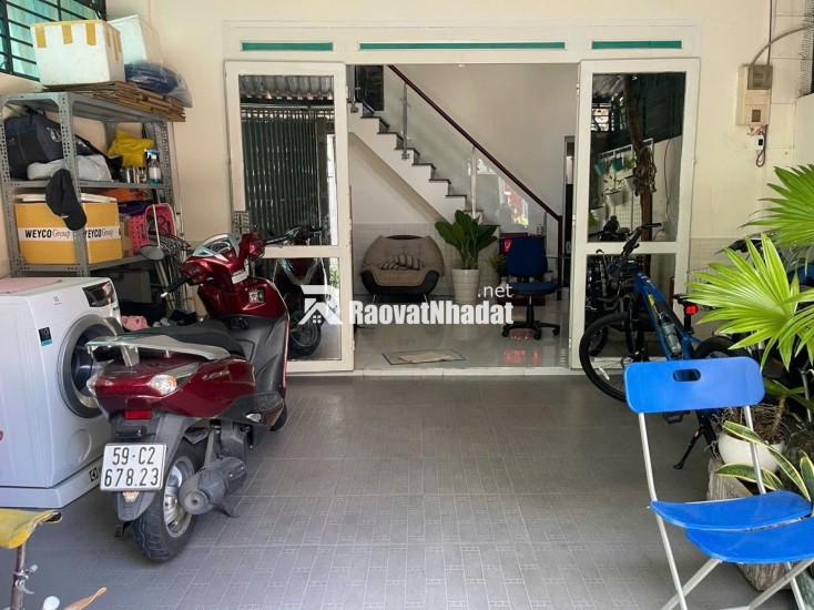 Nhà hẻm xe hơi Lâm Văn Bền Quận 7 ngang 5m vuông vức chủ cần tiền bán gấp 8,6 tỷ thương lượng.