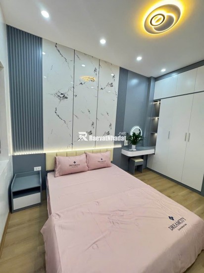 Bán  nhà Hồ Ba Mẫu, quận Đống Đa 6x tỷ ,28m, 3 ngủ , gần đường ô tô , vị trí đẹp, full nội thất, 6x tỷ