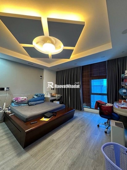 TÂN BÌNH 28 T.Ỷ còn th.ương l.ượng. D.ÒNG t.iền 135Tr / THÁNG. NGUYỄN VĂN TRỖI - 8 TẦNG - CÓ HẦM - CÓ THANG MÁY
