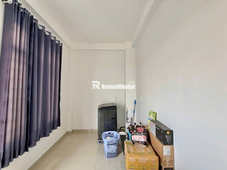 NHÀ 3 TẦNGMẶT TIỀN ĐƯỜNGGẦN GOBAL CITY  SÁT QUẬN 2 4.4x14 60M2 CHỈ 5 TỶ