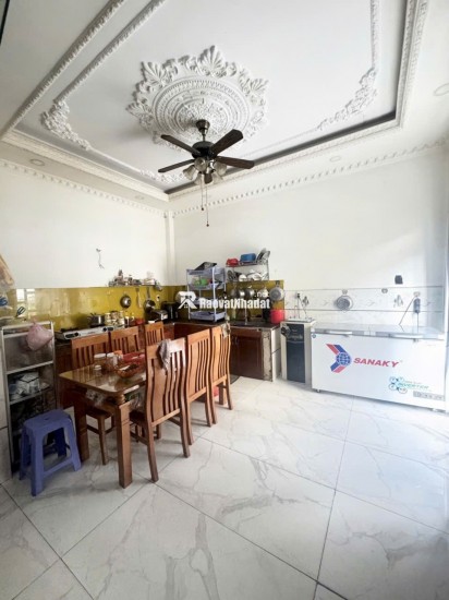 BÁN NHÀ TẠI BÌNH HƯNG HOÀ A. DT 87M2 SHR CHỈ 8.3 TỶ. LH: 0902950730 KHANH.