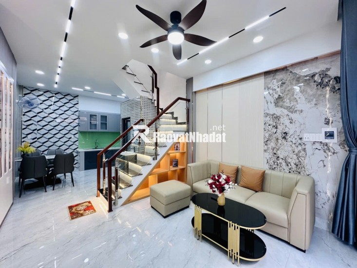 NHÀ GÒ VẤP SÁT MẶT TIỀN GIẢM 1 TỶ CHỐT NHANH