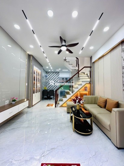 NHÀ GÒ VẤP SÁT MẶT TIỀN GIẢM 1 TỶ CHỐT NHANH