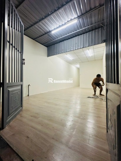 BÁN NHÀ GẦN SÂN BANH THẠNH XUÂN 25 Q12, DT 70M2 SHC CHỈ 1.040 TỶ. LH:NAM.0963677706.