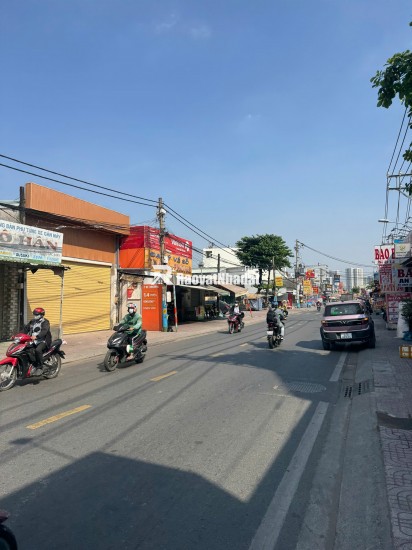 NHÀ PHỐ MTKD 335 NGUYỄN VĂN TĂNG, P.LONG BÌNH (MỚI) - DT 166,7M2_SHR_21.5 TỶ LH:0937467394