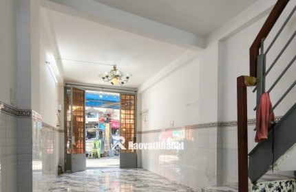 NHÀ NGAY BÙI ĐÌNH TÚY GIÁP SÁT BÊN QUẬN 1 KẾ BÊN CHỢ BÀ TRIỆU - NHÀ CÁCH MT VÀI BƯỚC CHÂN - DT 27M 2 TẦNG 5X5M NHÀ MỚI XÂY CỰC ĐẸP ĐANG CHO THUÊ