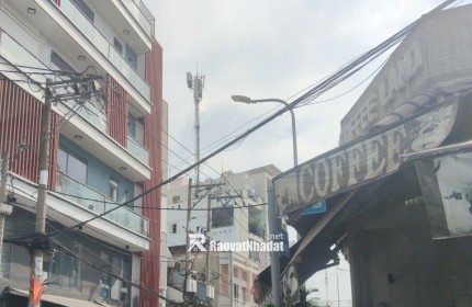 BÁN HOẶC CHO THUÊ NHÀ TẠI P10Q8 - 52M2 (4X13) - MT 12M. SỔ HỒNG RIÊNG. LH:0901111663.