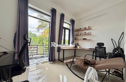 NHÀ 3 TẦNGMẶT TIỀN ĐƯỜNGGẦN GOBAL CITY  SÁT QUẬN 2 4.4x14 60M2 CHỈ 5 TỶ