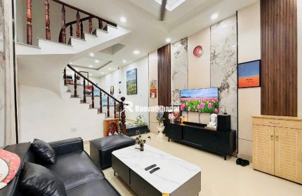 BÁN NHÀ QL 13 GẦN VẠN PHÚC CITY - DT 52M2 (4 TẦNG) - SẴN SỔ HỒNG - 7.5 TỶ TL. LH:0987202882.