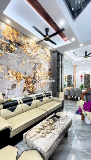 BÁN NHÀ NGAY CHỢ BÌNH ĐIỀN QUẬN 8. DT80 M2 - SHR - CHỈ 1TỶ165TR. LH:0785448683.
