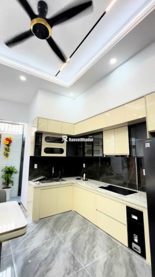 BÁN NHÀ NGAY CHỢ BÌNH ĐIỀN QUẬN 8. DT80 M2 - SHR - CHỈ 1TỶ165TR. LH:0785448683.