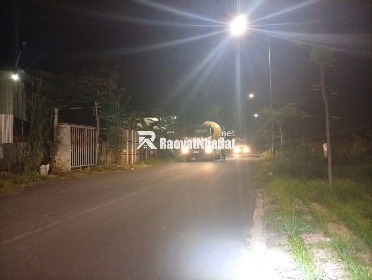 BÁN 500M ĐẤT TẠI CẦN THƠ, CÓ KHO SẲN BAO QUANH ĐẤT, MẶT TIỀN 27M, MẶT LỘ NHỰA 18M. LH:0798441899
