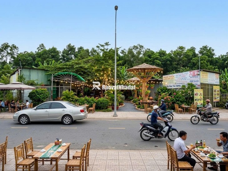 BÁN 500M ĐẤT TẠI CẦN THƠ, CÓ KHO SẲN BAO QUANH ĐẤT, MẶT TIỀN 27M, MẶT LỘ NHỰA 18M. LH:0798441899
