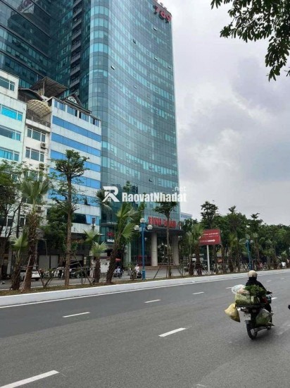  BÁN TÒA VĂN PHÒNG MẶT PHỐ HOÀNG QUỐC VIỆT, 188M2 10T MT 11M, CHỈ 160 TỶ 