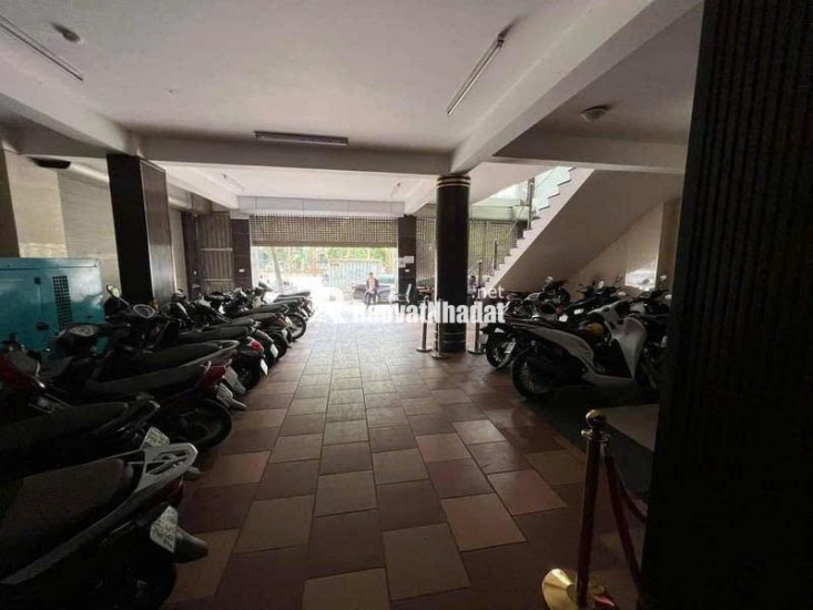  BÁN TÒA VĂN PHÒNG MẶT PHỐ HOÀNG QUỐC VIỆT, 188M2 10T MT 11M, CHỈ 160 TỶ 