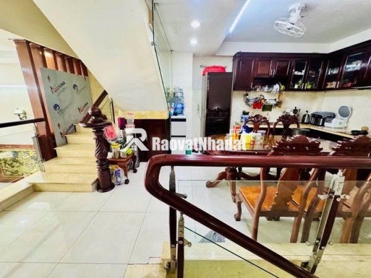NHÀ  ĐẸP TÂN BÌNH    3.5*7.5m - 3 tầng Btct