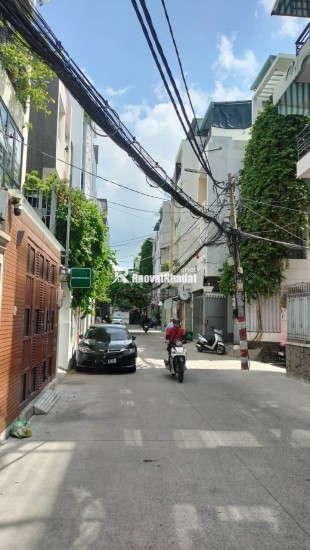 siêu phẩm ô tô gần mặt tiền