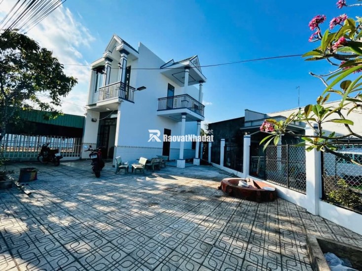 NHÀ VƯỜN MẶT TIỀN ĐƯỜNG TRƯƠNG ĐỊNH CẦN ĐƯỚC FULL NỘI THẤT VÀO Ở LIỀN