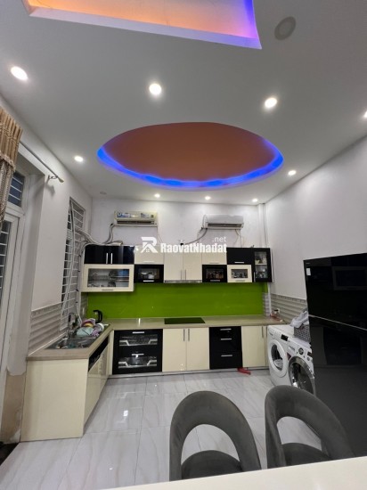  SIÊU PHẨM NHÀ ĐẸP HOÀN THIỆN - XE HƠI NGỦ TRONG NHÀ  - SỔ ĐẸP VUÔNG VỨC -  60M2 - 4*15M - HẺM XE TẢI THÔNG - KHU DÂN CƯ DÂN TRÍ - AN NINH - GIÁ 6