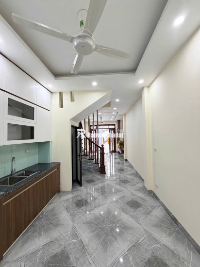 Nhà tôi chuyển vào HCM cần bán nhà Yên Hòa, Cầu Giấy, Hà Nội
