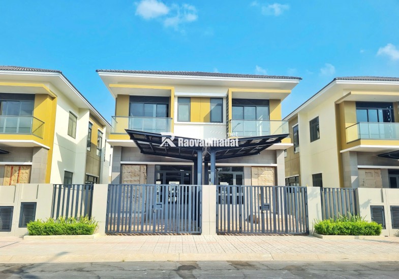 CHỈ 6.8 TỶ CÓ NGAY CĂN BIỆT THỰ 250M2 VIEW SUỐI TRONG KCN VSIP 2, LH:0937995558.