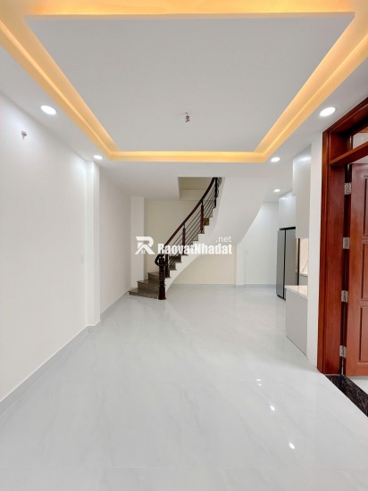 NHÀ GÓC 2 MẶT TIỀN – VỊ TRÍ SIÊU ĐẸP – 9.6 TỶ - HH 1% NHỜ ACE GIỚI THIỆU. LH:0938288389.