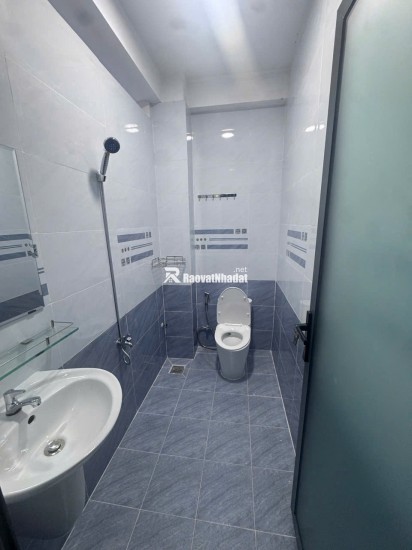 CHO THUÊ PHÒNG TRỌ MẶT TIỀN ĐƯỜNG ĐẶNG CHẤT P2 Q8. LH:0949757339