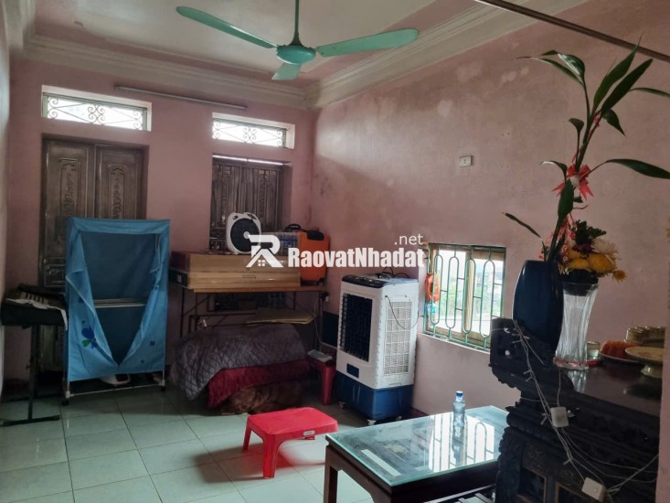 BÁN NHÀ MẶT TIỀN ĐƯỜNG QL1A, DT 43M2 SĐCC 4,5TỶ. LH:0396631136 – 0386663369.