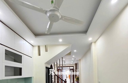 Nhà tôi chuyển vào HCM cần bán nhà Yên Hòa, Cầu Giấy, Hà Nội