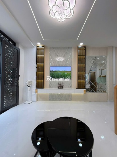 SIÊU PHẨM KẾ BÊN ĐẦM SEN, HXH CÁCH 1 CĂN RA MT – 40M2 - 6TỶ LH:0965547748.