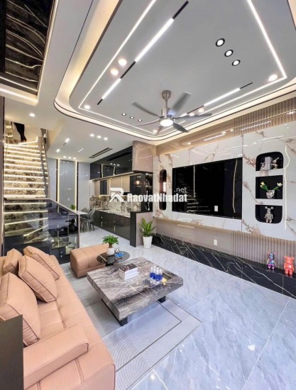 Chủ Nhà Cần Bán Gấp! Nhà 120M², 1 Trệt 1 Lầu, 3PN, Sổ Hồng Riêng Chỉ 2 Tỷ Ngay Trung Tâm Thủ Dầu Một