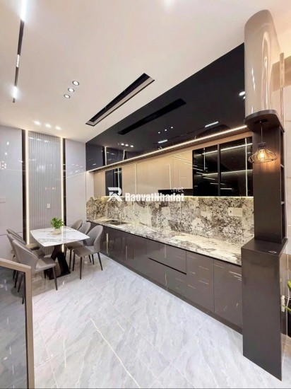 Chủ Nhà Cần Bán Gấp! Nhà 120M², 1 Trệt 1 Lầu, 3PN, Sổ Hồng Riêng Chỉ 2 Tỷ Ngay Trung Tâm Thủ Dầu Một