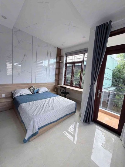 TP BÁN NHÀ 3 TẦNG LÔ GÓC 2 MẶT KIỆT Ô TÔ - NGAY SAU LƯNG BẾN XE TRUNG TÂM ĐÀ NẴNG