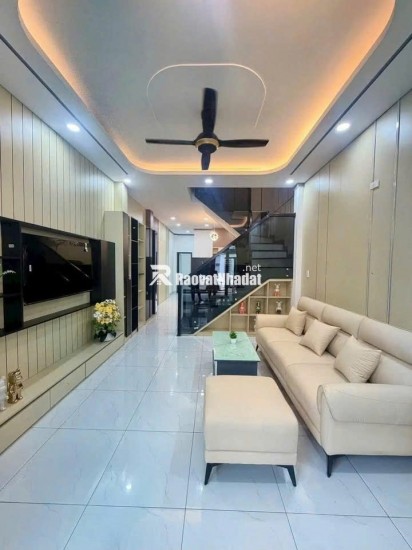  Tìm Đâu Ra! Nhà 1 Trệt 1 Lầu vị trí đẹp 120m² có sổ hồng riêng Tại Thủ Dầu Một