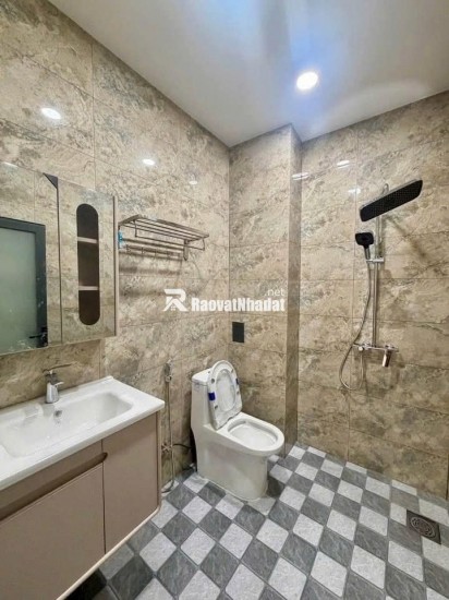  Tìm Đâu Ra! Nhà 1 Trệt 1 Lầu vị trí đẹp 120m² có sổ hồng riêng Tại Thủ Dầu Một