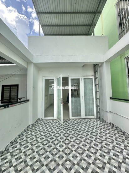 Bán nhà Q10 Cách mạng tháng 8 ngang 6m 4 tầng 95m2: 8,9 tỷ. Trí 0967638168