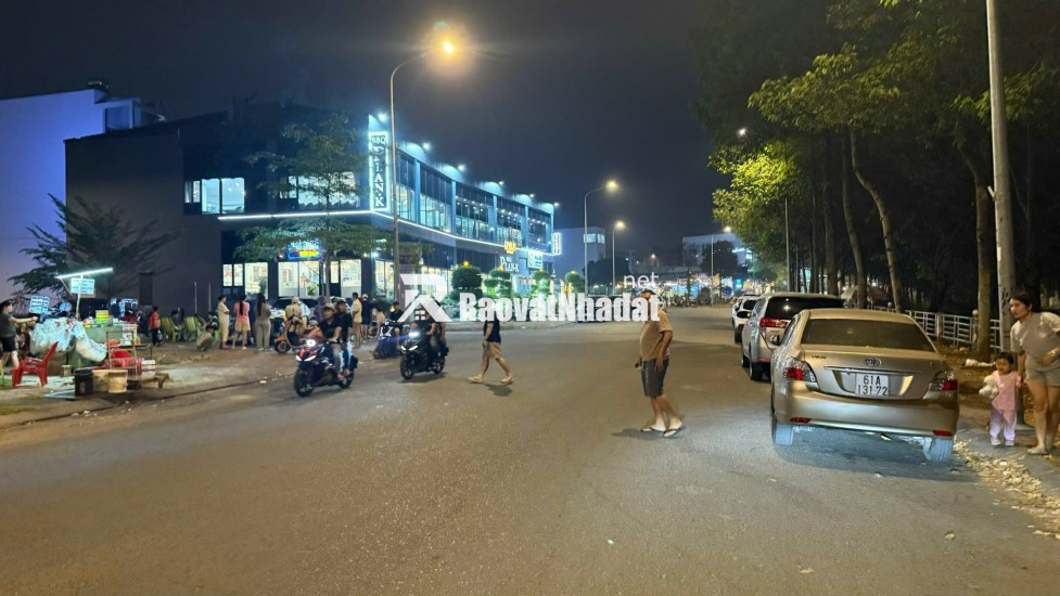 ĐẤT VỊ TRÍ SIÊU ĐẸP CHÁNH NGHĨA CENTER – 