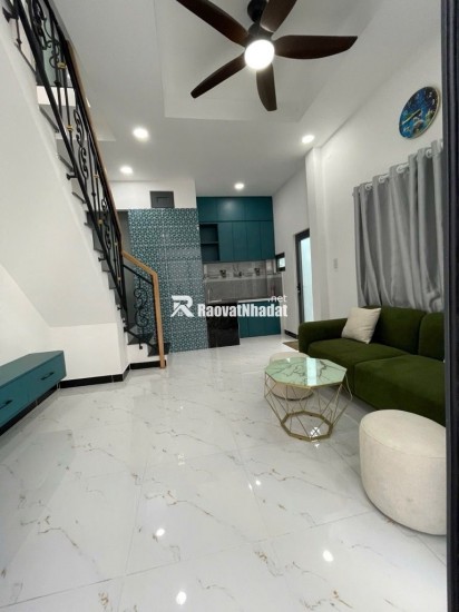 KHU VIP DƯƠNG QUẢNG HÀM GÒ VẤP - 30M RA MẶT TIỀN - XE HƠI TỚI NHÀ - NHÀ LÔ GÓC 2 MẶT THOÁNG - NÓI KHÔNG VỚI LỘ GIỚI.