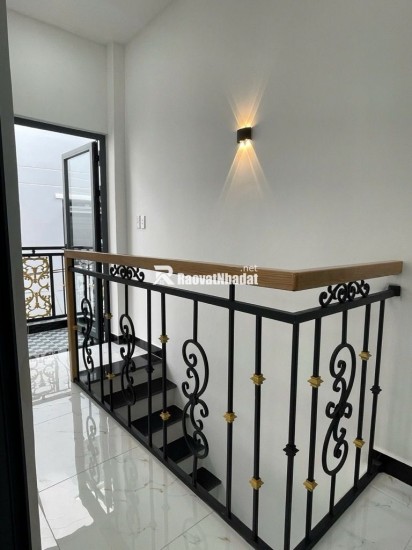 KHU VIP DƯƠNG QUẢNG HÀM GÒ VẤP - 30M RA MẶT TIỀN - XE HƠI TỚI NHÀ - NHÀ LÔ GÓC 2 MẶT THOÁNG - NÓI KHÔNG VỚI LỘ GIỚI.