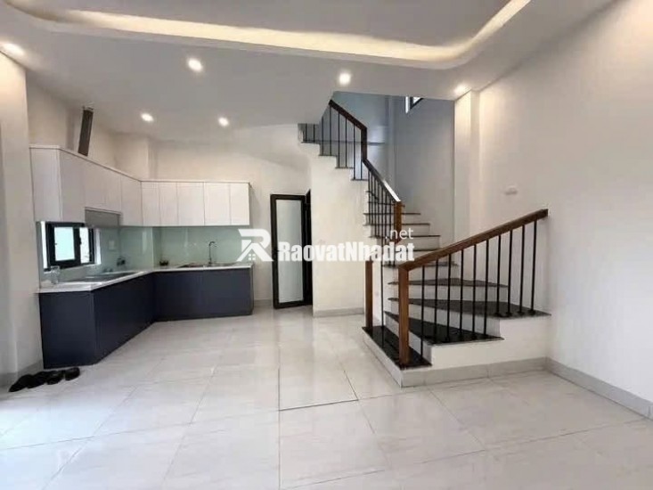  CHO THUÊ NHÀ NGUYÊN CĂN TẠI Ô CÁCH – 30M² x 5 TẦNG – 3PN  