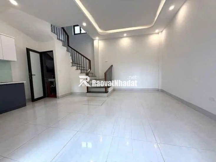  CHO THUÊ NHÀ NGUYÊN CĂN TẠI Ô CÁCH – 30M² x 5 TẦNG – 3PN  