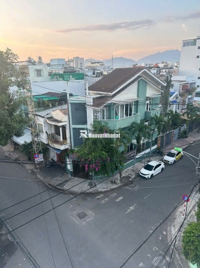 Bán căn góc 2 mặt tiền vị trí đẹp trung tâm tp. Nha Trang, đường Lê Chân, tham khảo chốt ngay giá tốt