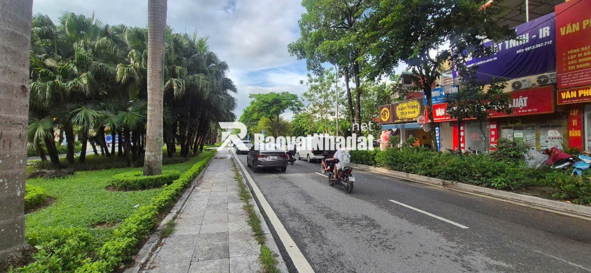 Chính chủ bán nhà mặt phố Nguyễn Cơ Thạch 45mv SĐCC LH:0969148973.