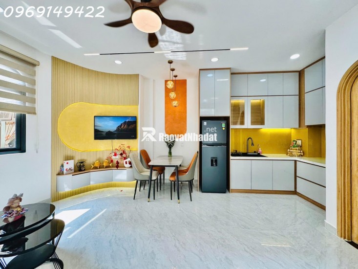 SIÊU PHẨM MỚI ĐẸP 2 MẶT TIỀN HẺM XE HƠI 7 CHỖ TỚI NHÀ -  2 TẦNG - DTSD 50M2. NHỈNH 5TY