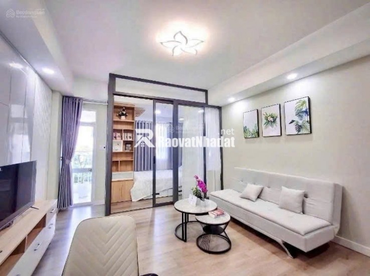Căn hộ view hồ bơi gần làng đại học, khu công nghiệp