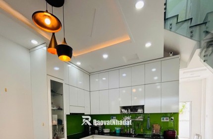 BÁN NHÀ KDC GIA HÒA BÌNH HƯNG, GẦN CÁC TRƯỜNG ĐẠI HỌC, 100M2, 3 TẦNG, GIÁ 5,99TỶ